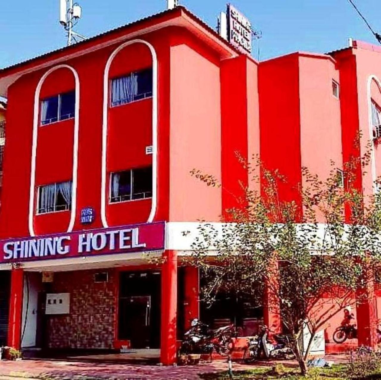 Shining Hotel Bestari Jaya Dış mekan fotoğraf